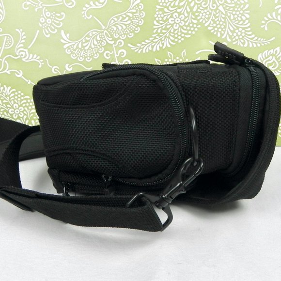 NWOT Roots Multi-Purpose Bag - Picture 8 of 12